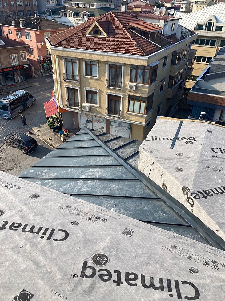 Yasemin Apartmanı | Çatı Uygulaması | Bera Mimarlık